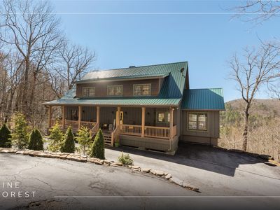 569 Pine Forest Road, Cashiers, NC, 28774