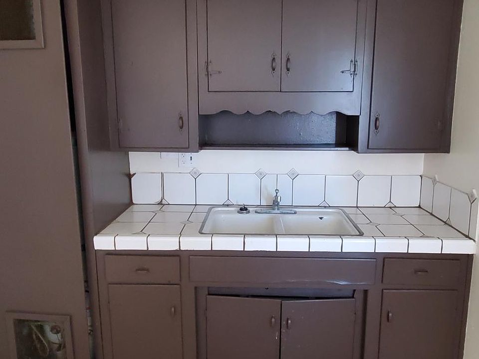 1st image of 731 Karen Ct APT 1