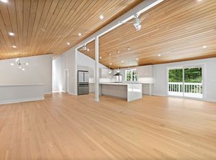 17 Clover Ln, Westport, CT 06880