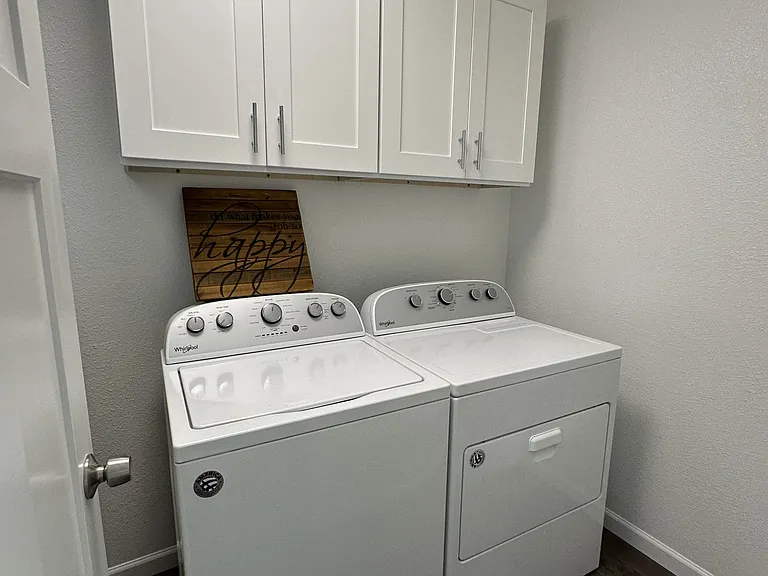 810 Garrison St NE — Photo 23