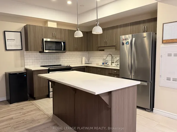 333 Gosling Gdns #102, Guelph, ON N1L 0K4