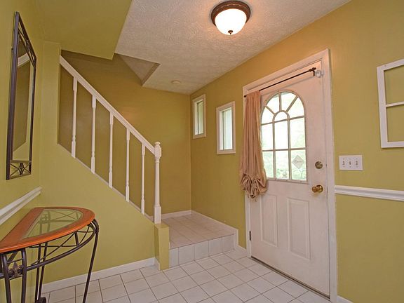 4th image of 913 Wilma Cir