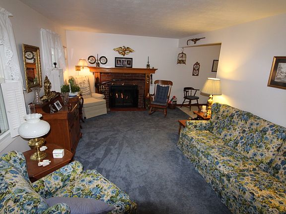 5th image of 22 Dorset Dr
