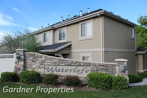 494 N 1235 W Photo 1