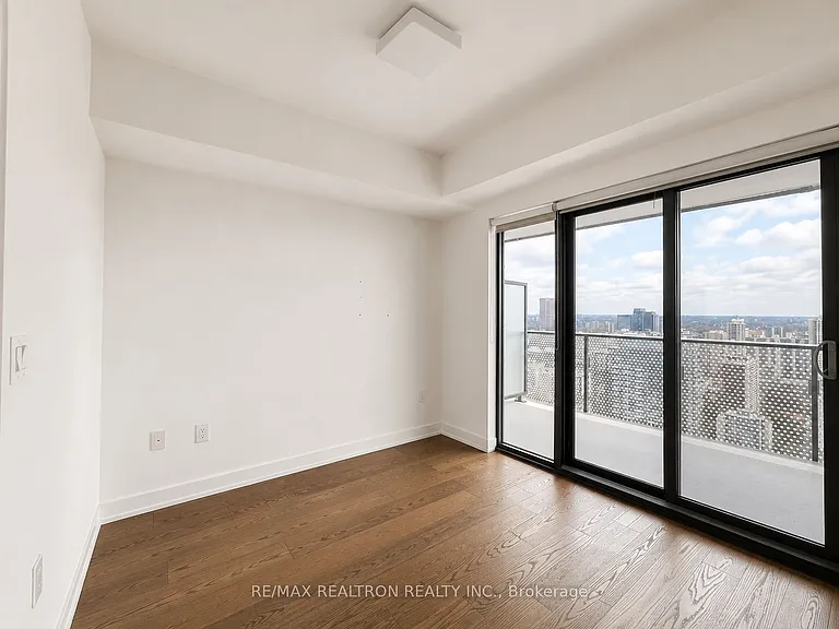 11 Wellesley St W #4102 — Photo 7