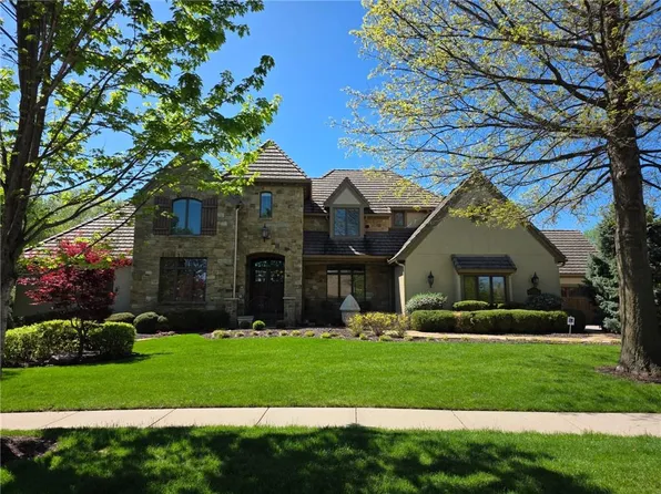 3701 W 140th St, Leawood, KS 66224