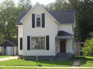 210 Wood St, Three Rivers, MI 49093