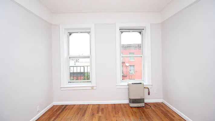Rented by Nooklyn NYC LLC | media 33