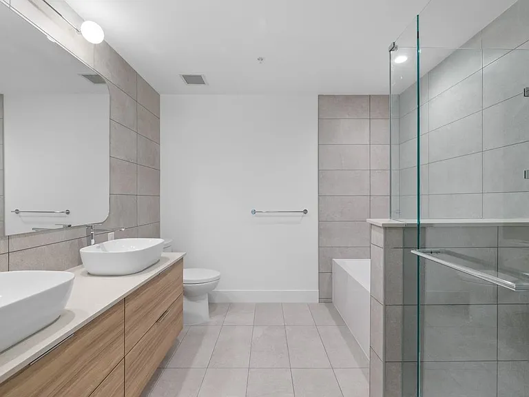 2325 Emery Ct #204 — Photo 15