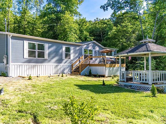 3rd image of 409 Bull Run Rd