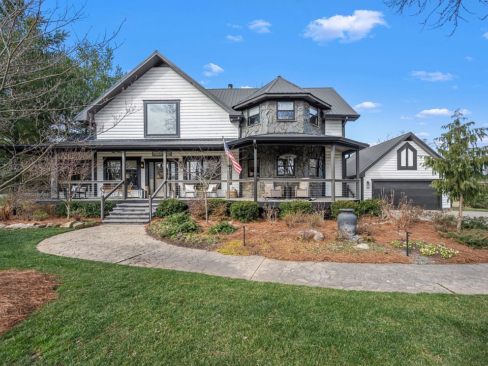 1st image of 2696 Barfield Rd