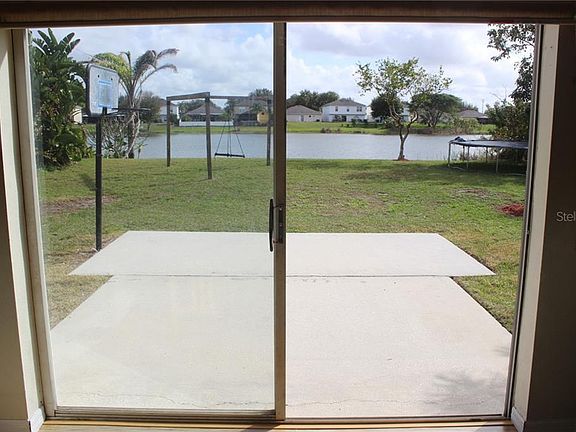 5th image of 12529 Lake Vista Dr