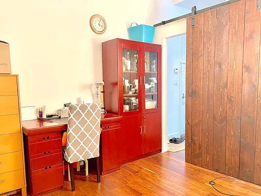 Sold by Modern Spaces | media 10