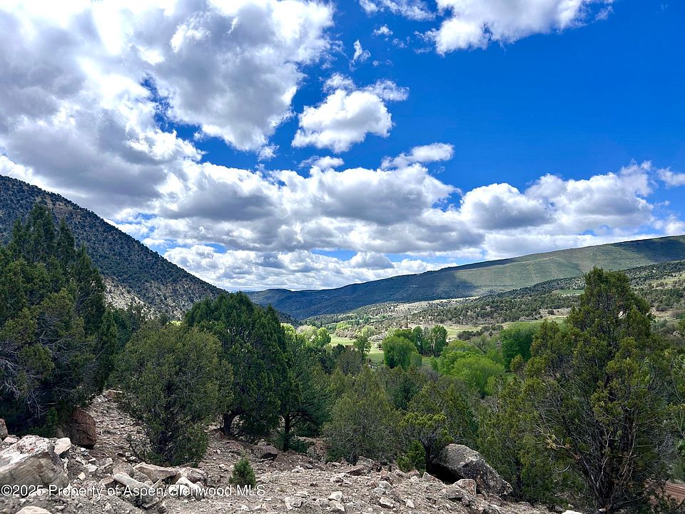 2nd image of 5621 Sweetwater Rd