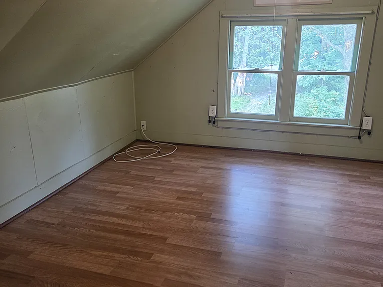 145 S Burgess St — Photo 7