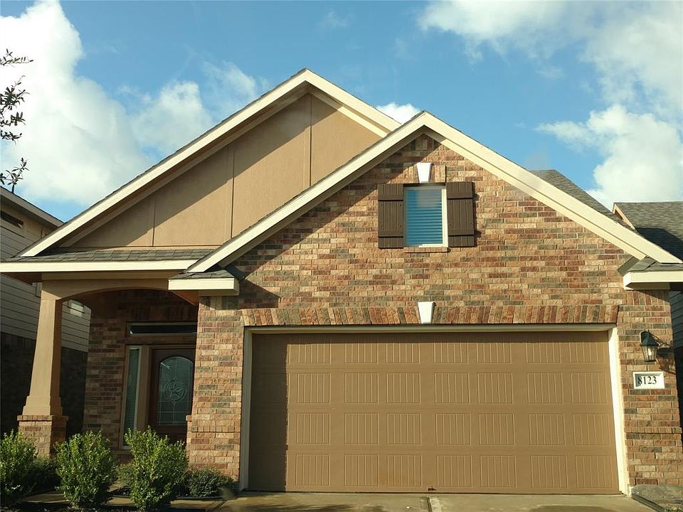 1st image of 8123 Heartbrook Field Ln
