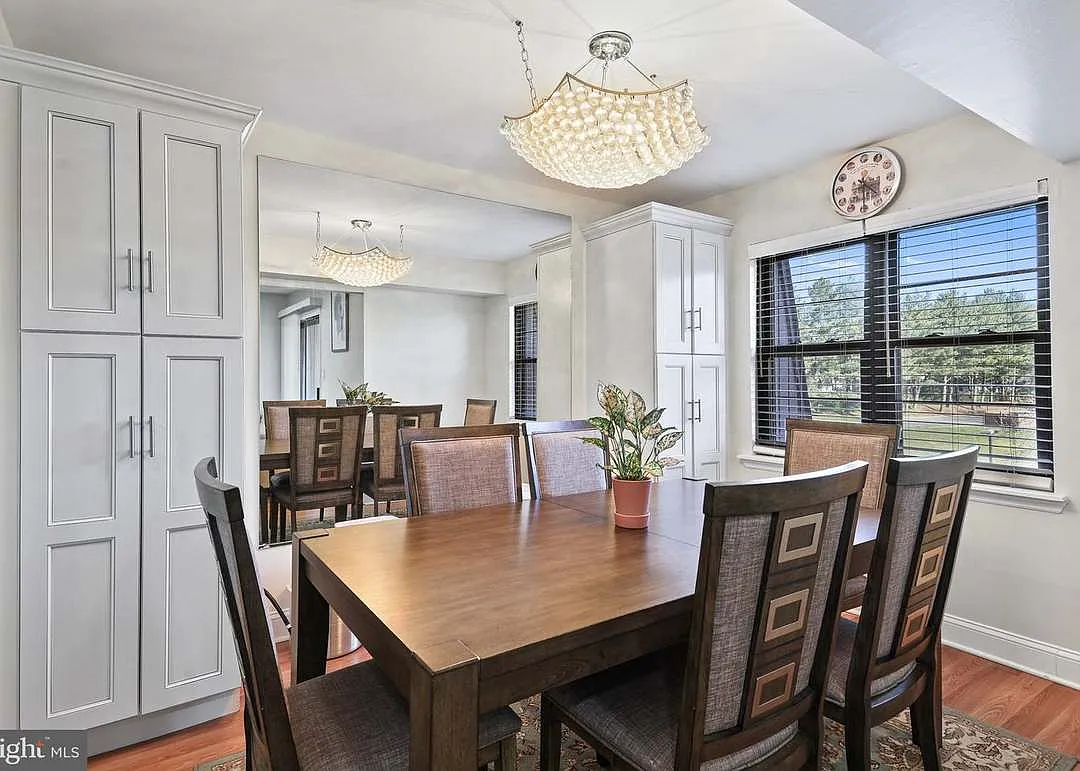 2 bed, 1215 sqft, $2,500 — Photo 4