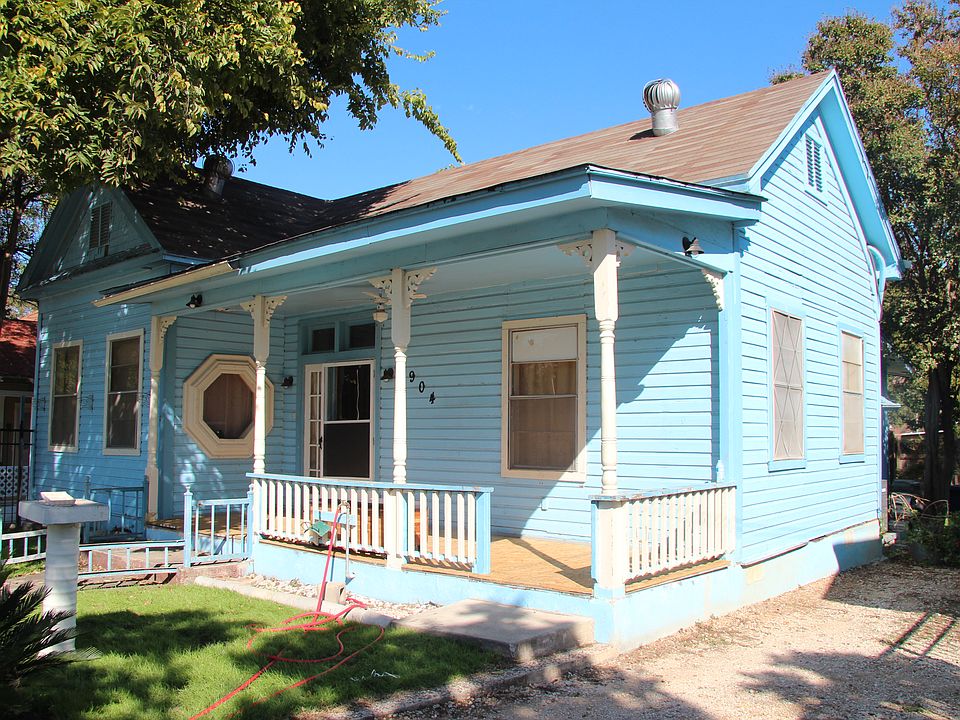 1st image of 904 N Pine St