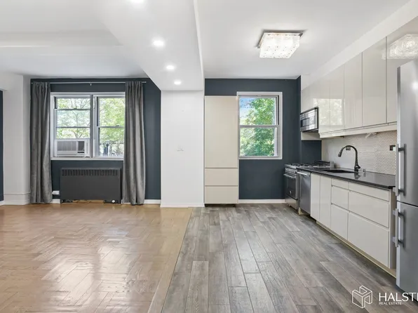 500 Grand Street image 1 of 6