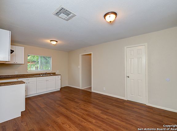 4th image of 2023 W Mayfield Blvd