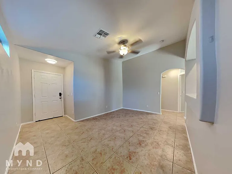 12418 W Valentine Ave — Photo 3