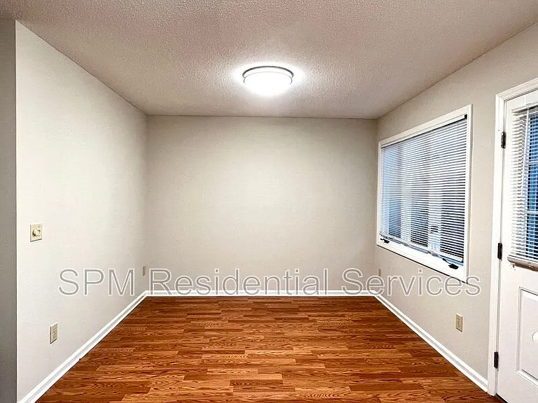 626 Cobblestone Dr — Photo 7