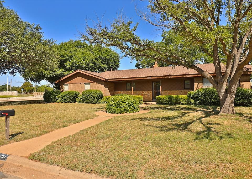 1st image of 3302 Woodhollow Cir