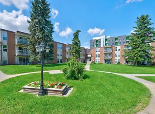 Londonderry Heights, Edmonton, AB T5C 3E4
