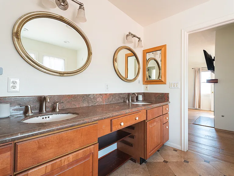 Double sinks in master bathroom