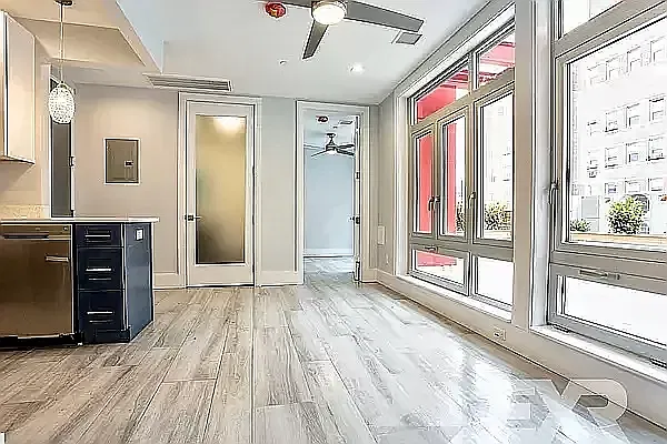 Rented by EXR | media 5