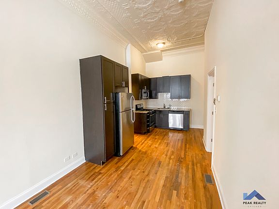 4th image of 1448 N Leavitt St #1450-1F