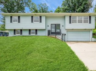 2029 Knollshire Rd NE, Cedar Rapids, IA 52402