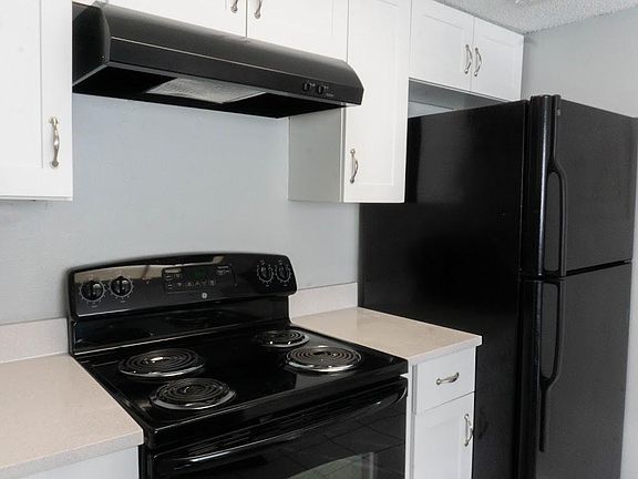 4th image of 101 S Fernwood Ave
