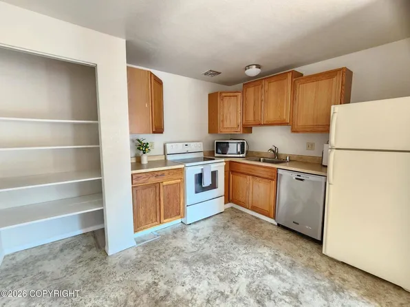 4512 Reka Dr #4512, Anchorage, AK 99508