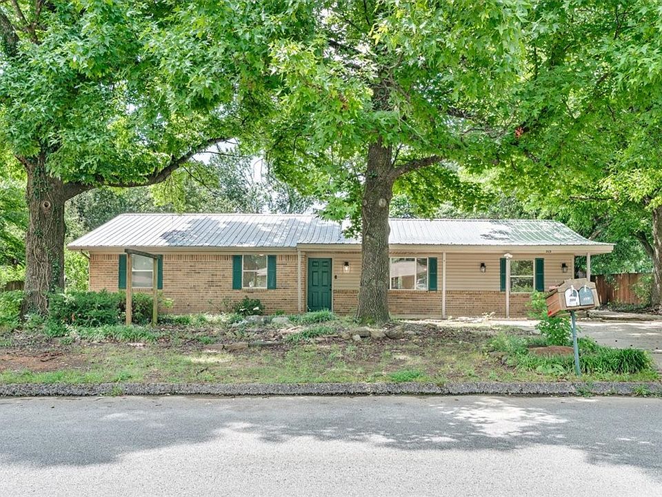 1st image of 313 Kelli Ave