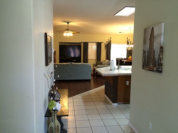3rd image of 1554 W Norfolk Dr