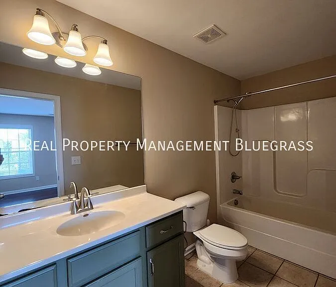 1006 Sugarbush Trl — Photo 12