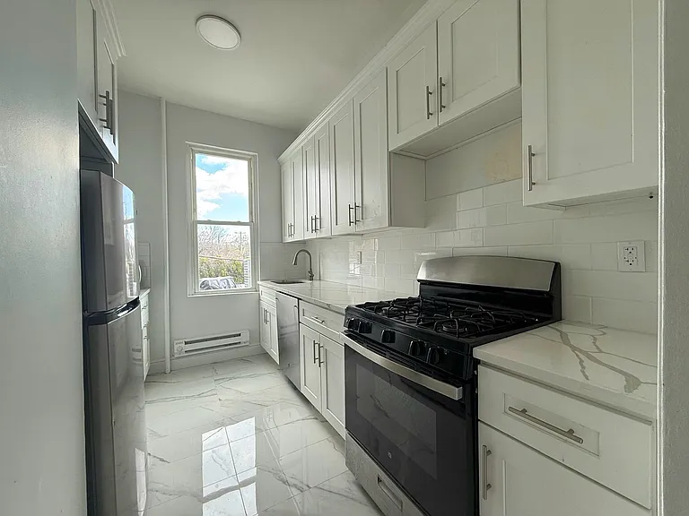 3 Hicks Ln #1 — Photo 1