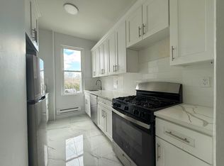 3 Hicks Ln STE 1, Great Neck, NY 11024