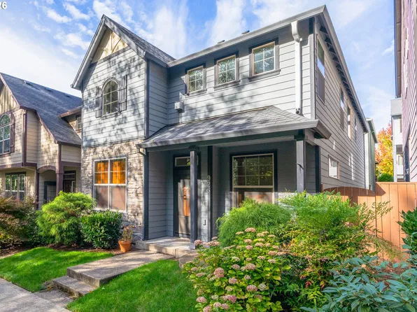 925 SW Mozart Ter, Portland, OR 97225