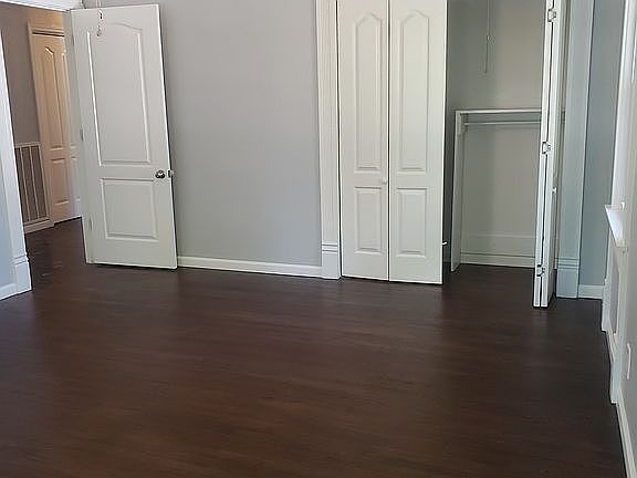 5th image of 127 N Sunset Cir