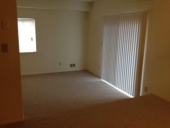 5th image of 14340 Park St