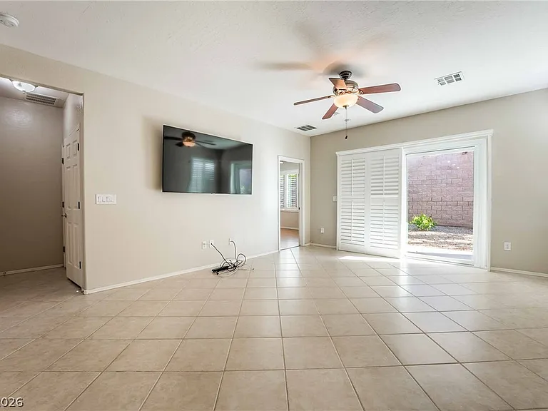 2563 Evening Twilight Ave — Photo 17