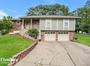 2636 SW Krista Ct, Blue Springs, MO 64015