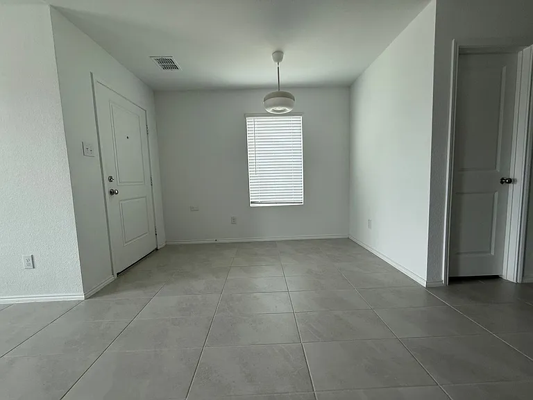 115 Herman Ln — Photo 2