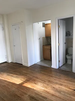 Rented by Level Group | media 10