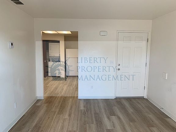 4th image of 1041 S Hutchins St #1
