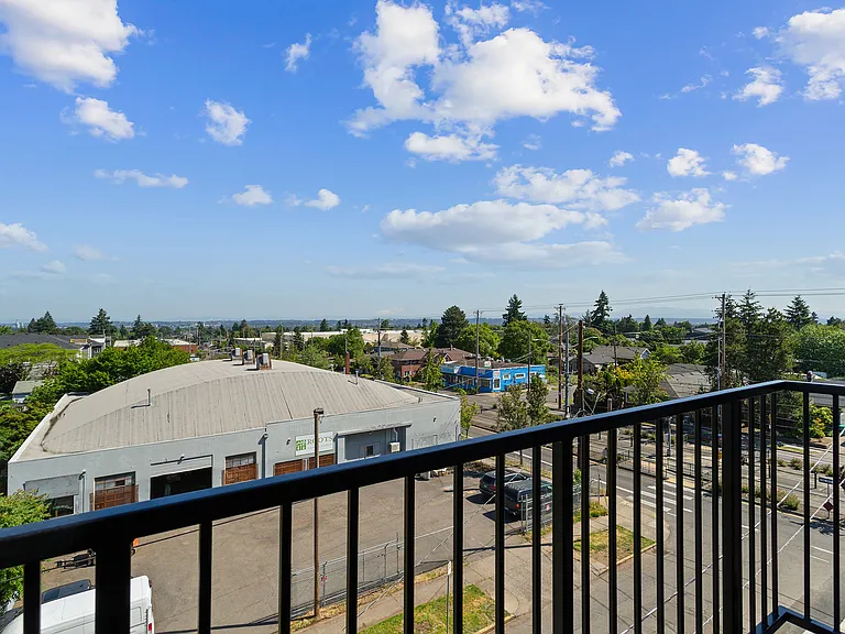 Evergreen Peak Apartments — Photo 39