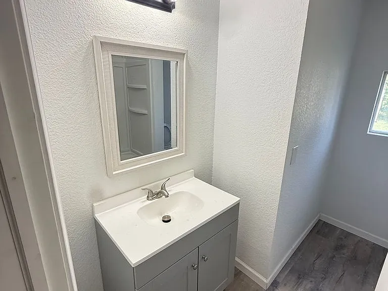 2602 W College St — Photo 13