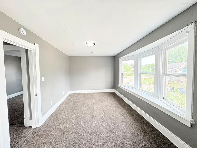 218 Kevin Pl — Photo 11